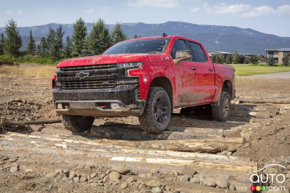 3/4 front view of the 2019 Chevrolet Silverado LT Trail Boss