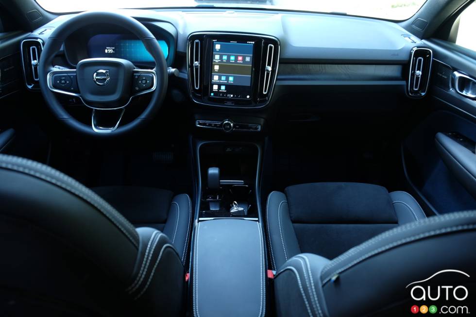 We drive the 2022 Volvo C40 Recharge