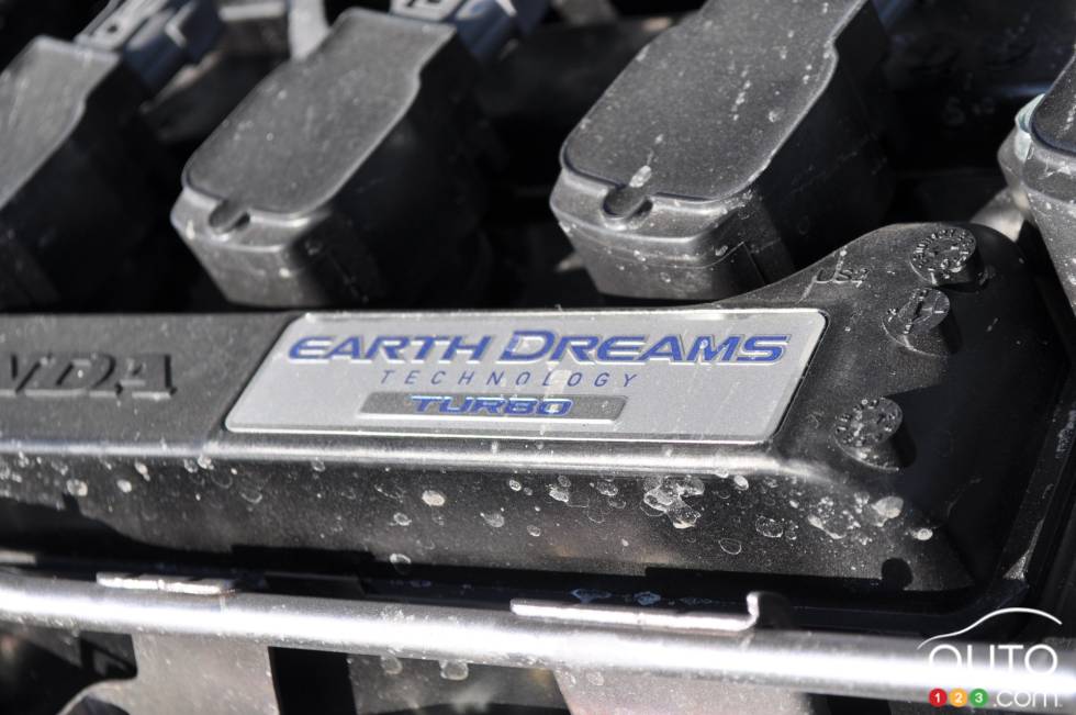 2016 Honda Civic Touring engine detail