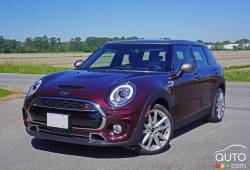 Vue 3/4 avant de la MINI Cooper S Clubman 2016