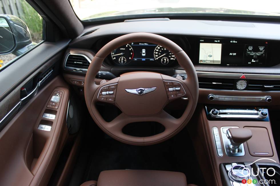Nous conduisons la Genesis G90 2020