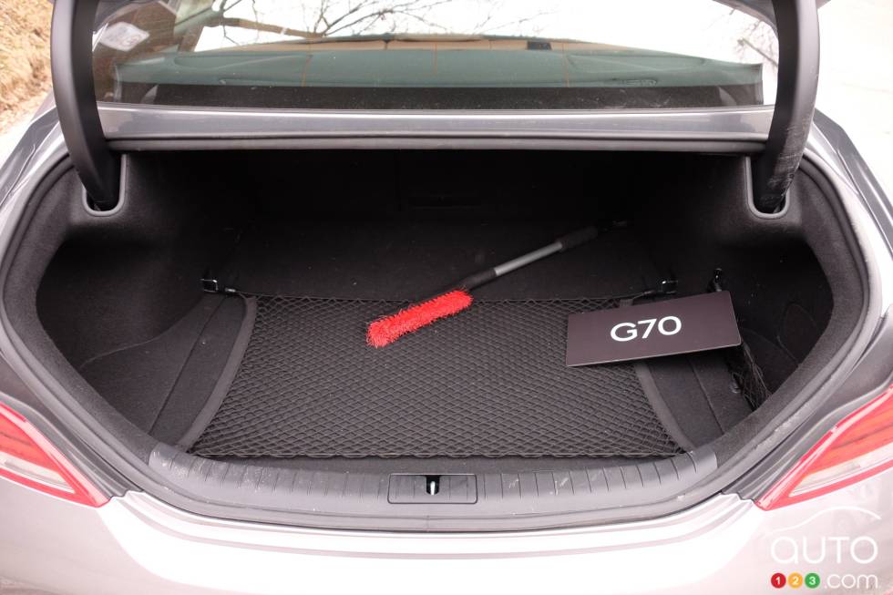 We drive the 2020 Genesis G70