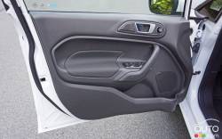 Panneau de porte de la Ford Fiesta 2016