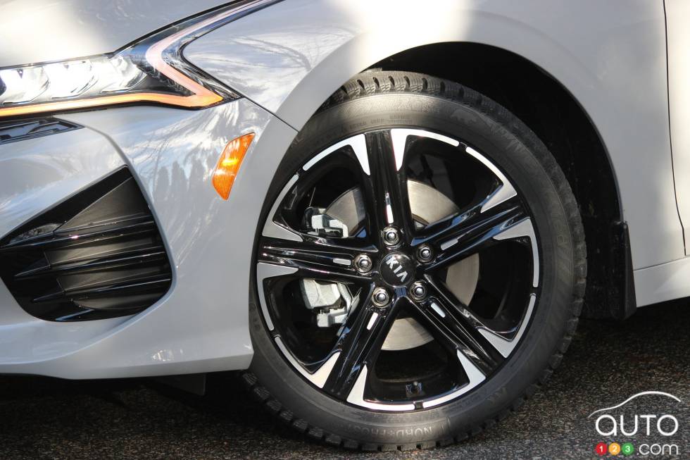 We drive the 2021Kia K5 GT-Line