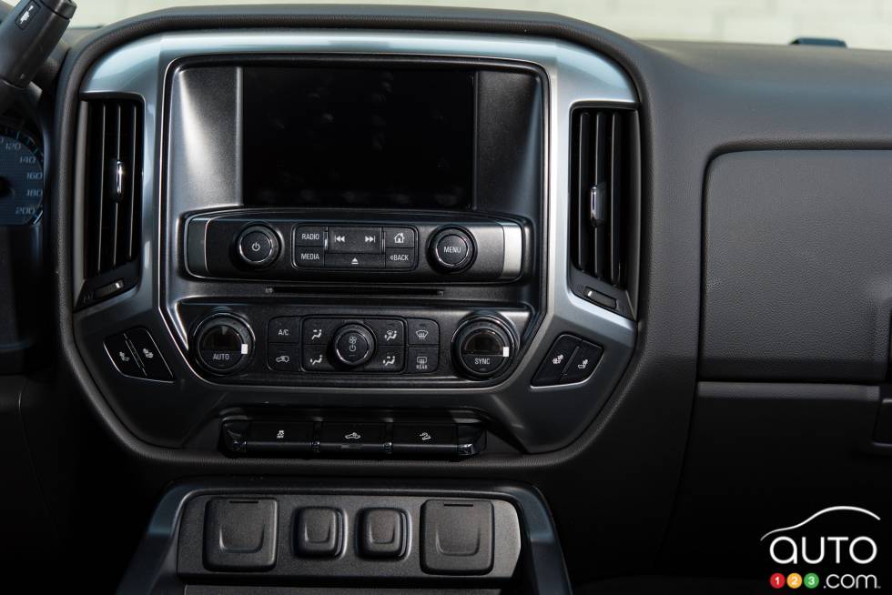 Écran info-divertissement