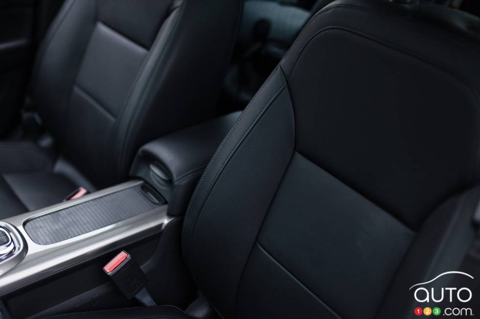 Front centre console details