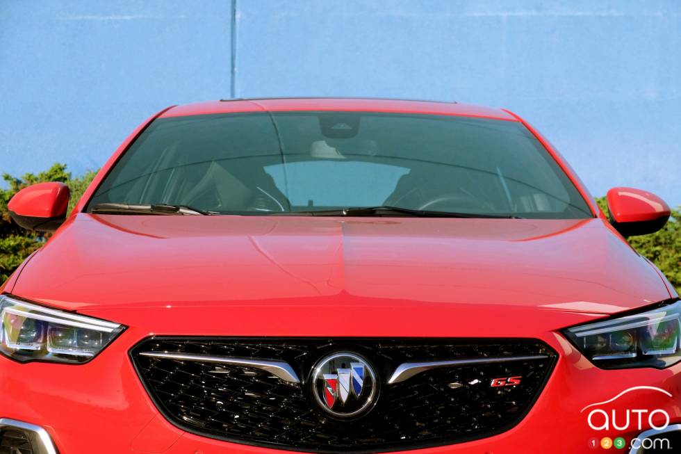 Photos of the 2018 Buick Regal Sportback GS