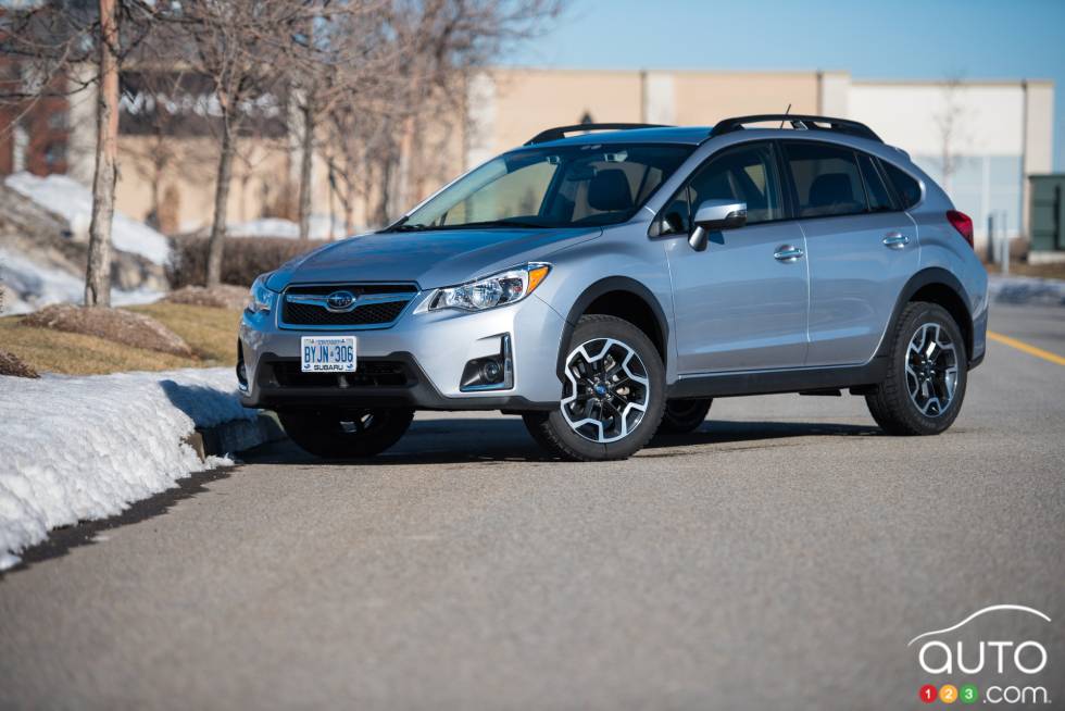 2016 Subaru Crosstrek front 3/4 view