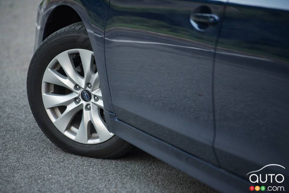 2016 Subaru legacy 2.5i Touring wheel