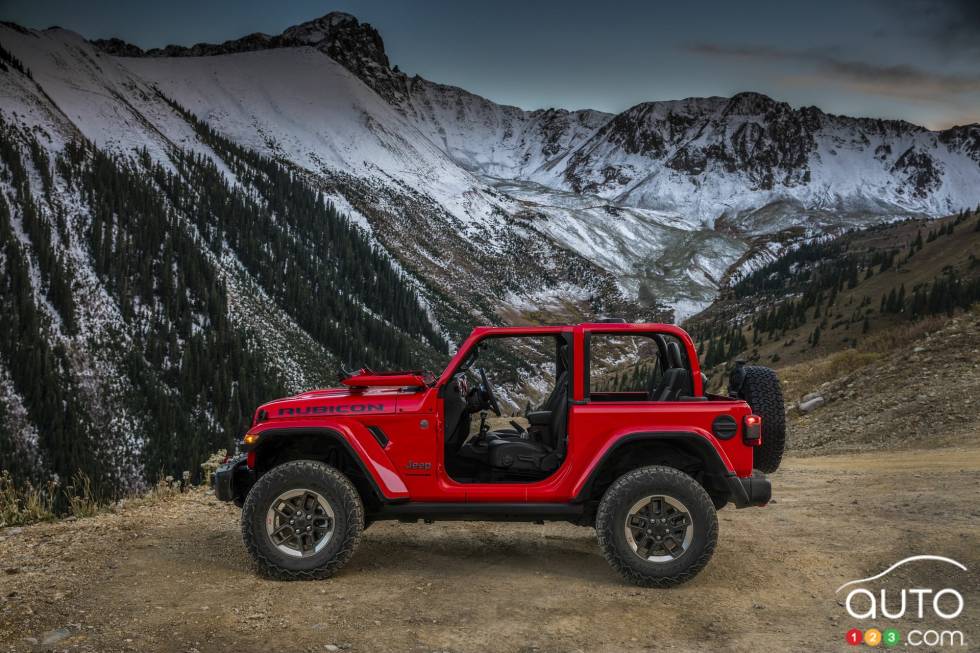 Vue de profil du Jeep Wrangler Rubicon 2018
