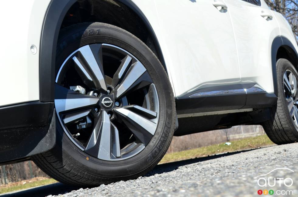 We drive the 2022 Nissan Rogue Platinum