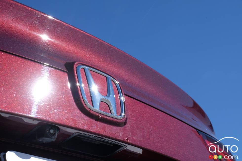 We test drive the 2019 Honda Insight 