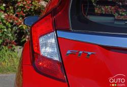 Écusson du modèle de la Honda Fit EX-L Navi 2016
