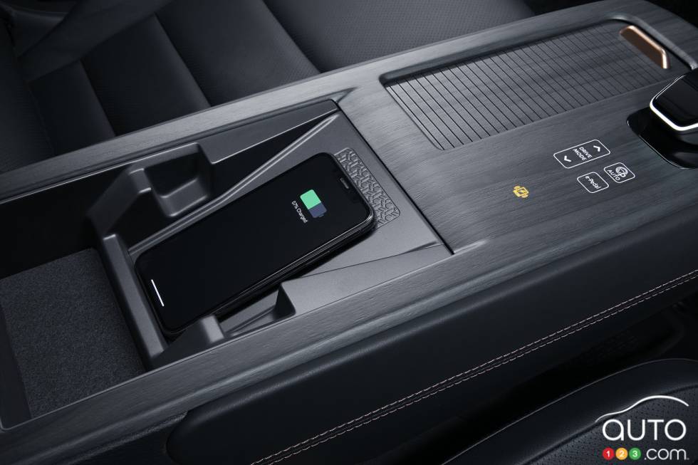 Introducing the 2022 Nissan Ariya