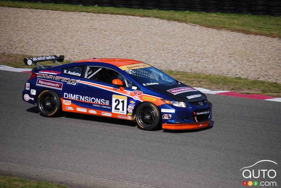 action sur la piste et hors piste