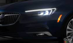 Front headlight of the 2018 Buick Regal Sportback