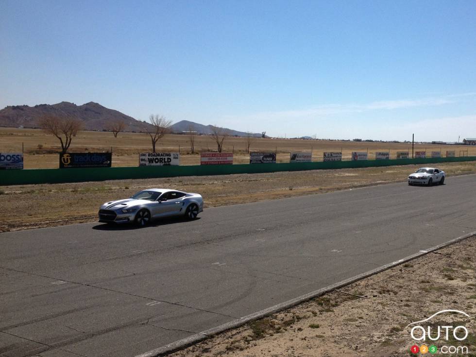 Sur piste avec la Mustang Rocket 2015 de Galpin-Fisker