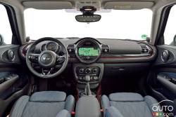 2016 MINI Cooper S Clubman dashboard