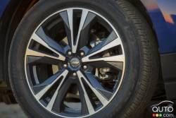 2017 Nissan Pathfinder wheel