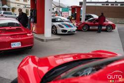 Fuel stop with 10 Porsche