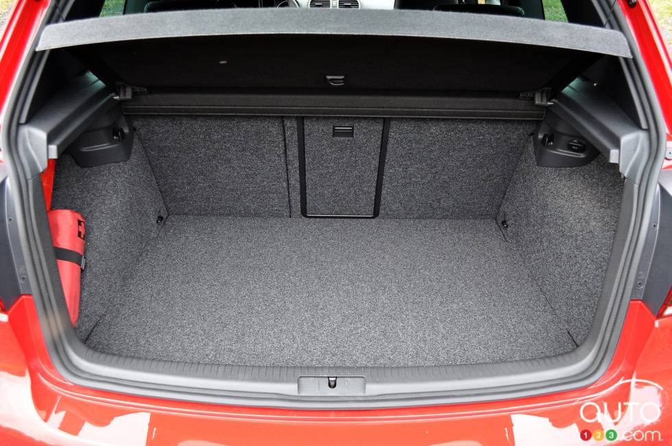 Cargo space in trunk