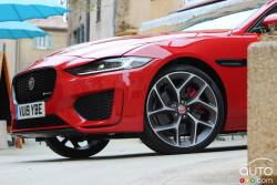 We test drive the 2020 Jaguar XE
