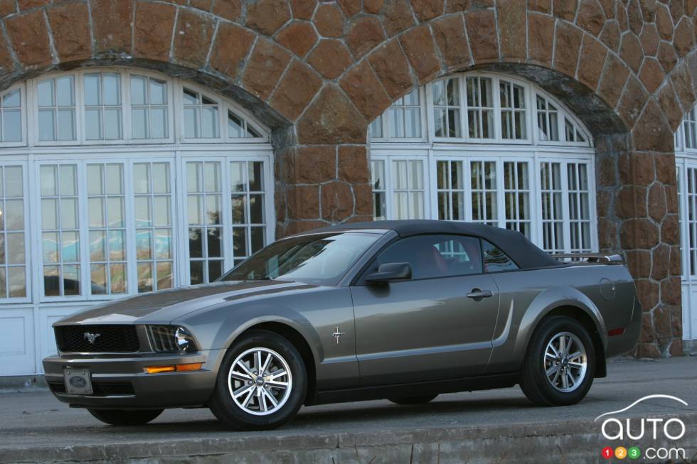 Ford Mustang Convertible 2005