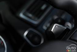 Palette de changement de rapport de la BMW 228i xDrive Cabriolet 2015