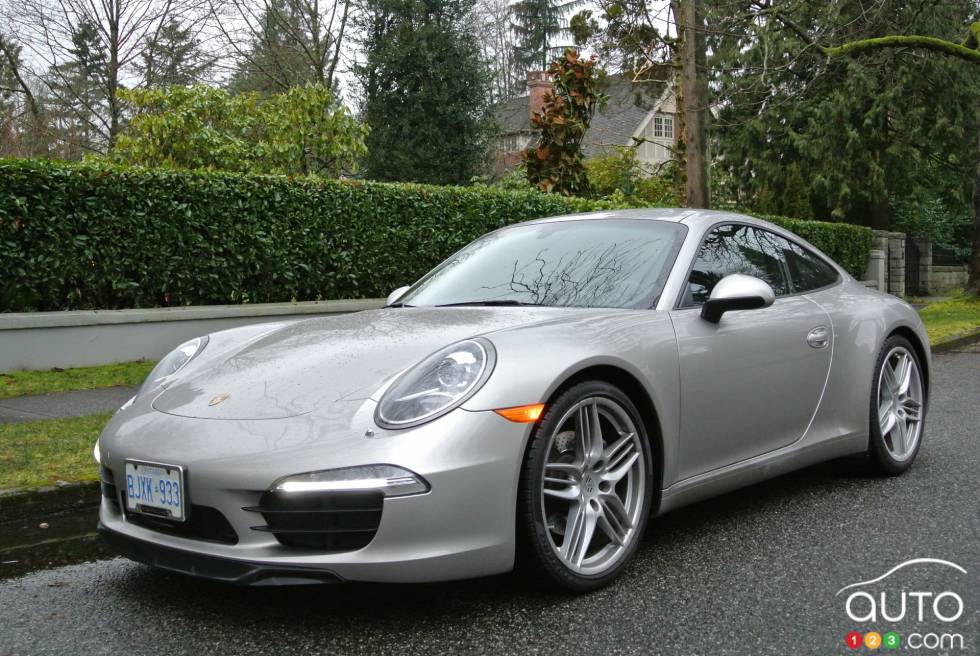 Vue 3/4 avant gauche