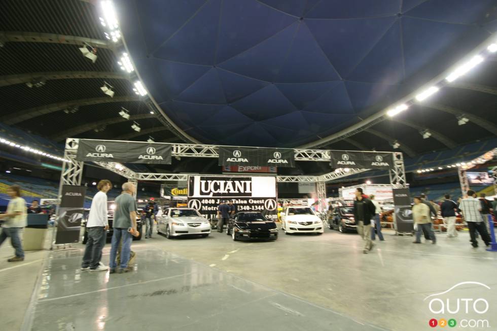 Montreal National Sport Compact 2006