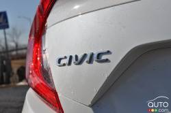 Écusson du modèle de la Honda Civic Touring 2016