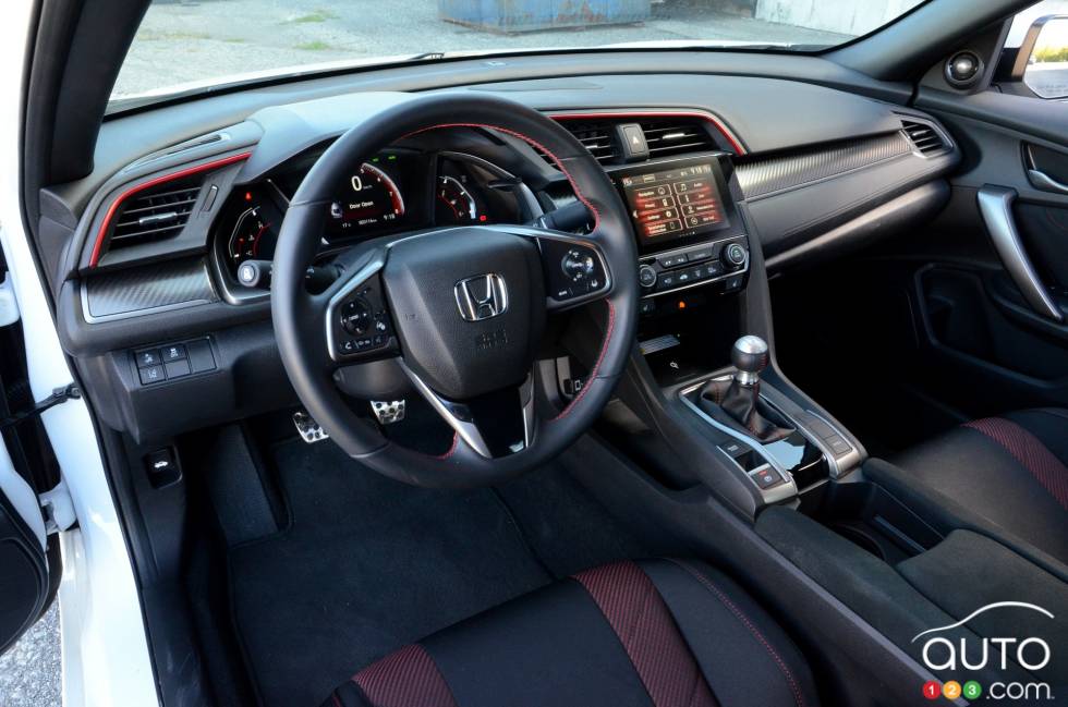 We drive the 2020 Honda Civic Si Coupe