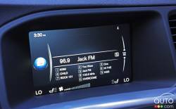 2016 Volvo V60 T5 infotainement display