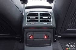 Climatisation de la banquette arrière de l'Audi Q5 Quattro Tecknic 2017