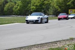 2016 Porsche 911 driving experience front 3/4 view