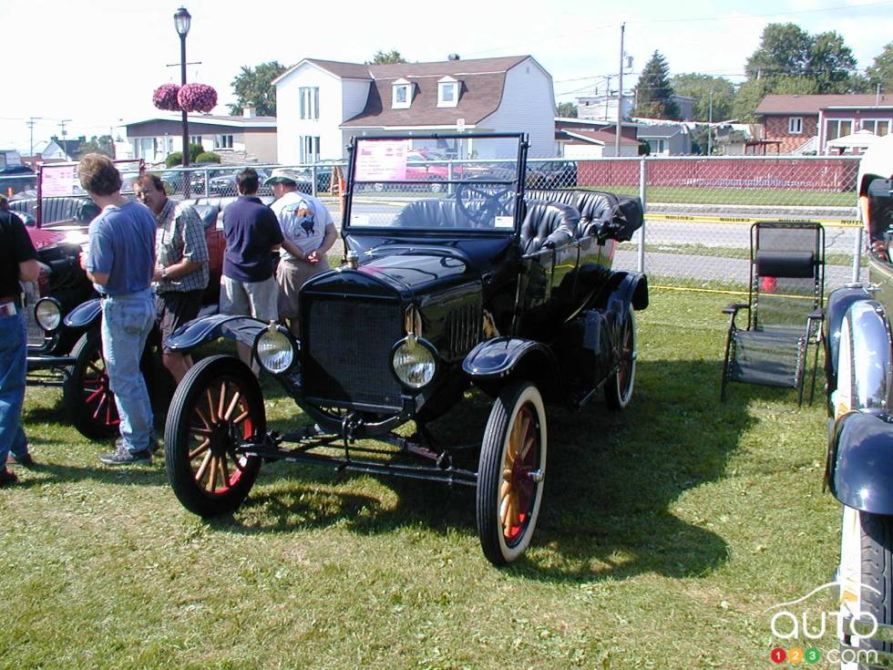 Les Belles Autos d'hier 2004