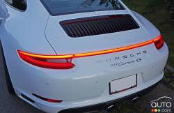 Écusson du modèle de la Porsche 911 Carrera 4s 2017