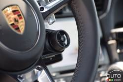 2016 Porsche 911 driving experience steering wheel detail