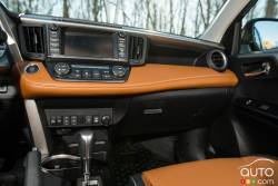2016 Toyota Rav4 AWD limited center console