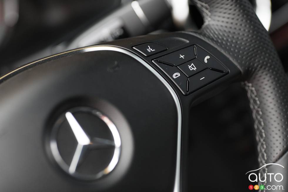 Commandes Bluetooth montées au volant