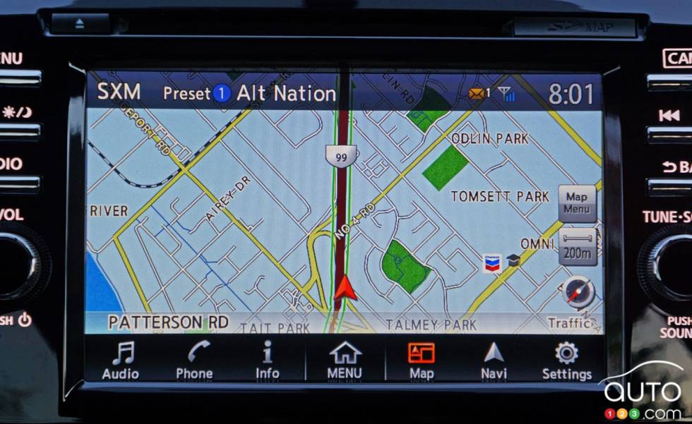 Écran info-divertissement du Nissan Murano Platinum 2016