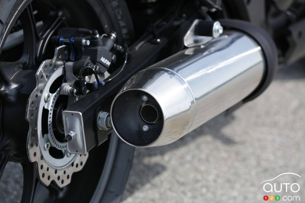 détails du pot d'échappement