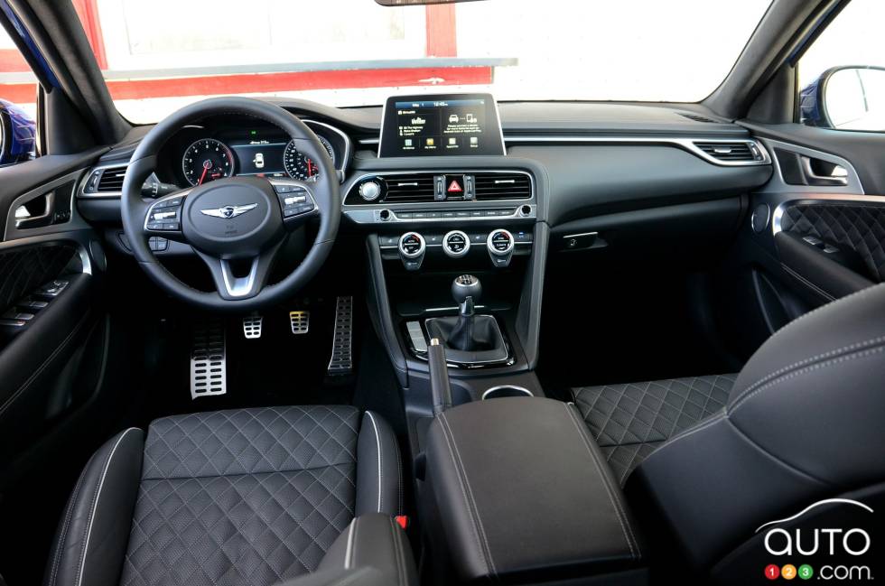 Dashboard of the 2019 Genesis-G70-2.0T-Sport-RWD