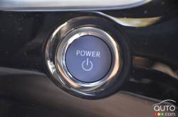 Bouton de démarrage et arrêt du moteur de la Toyota Prius Prime 2017