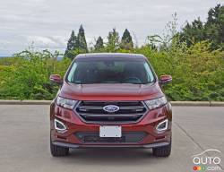 2016 Ford Edge Sport front view