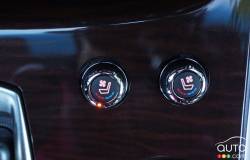 2016 Nissan Pathfinder Platinum interior details