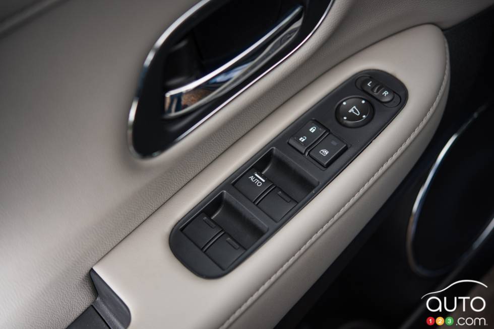 Détail intérieur de la Honda HR-V EX-L Navi 2016