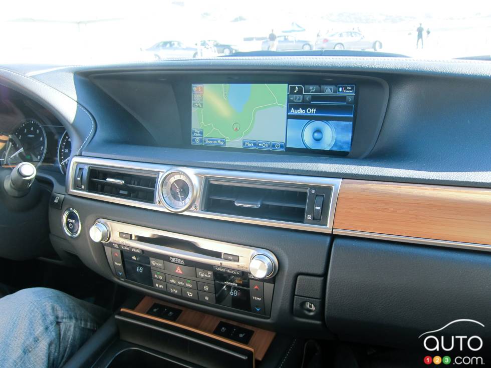 Navigation system display