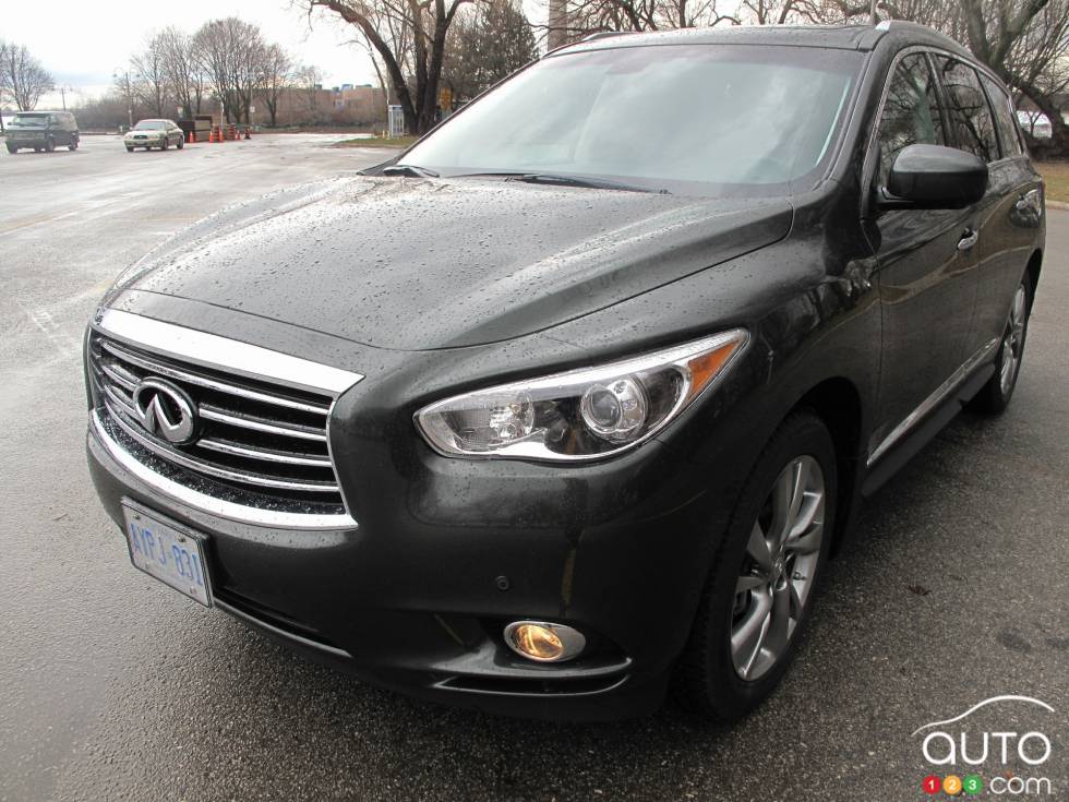 Vue 3/4 avant gauche