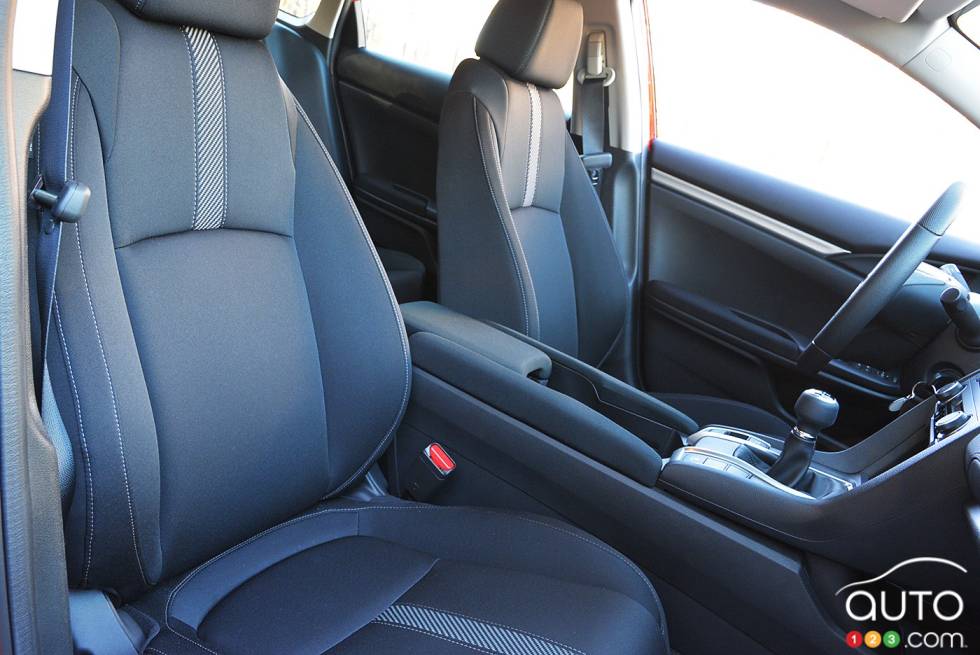 2016 Honda civic front seats
